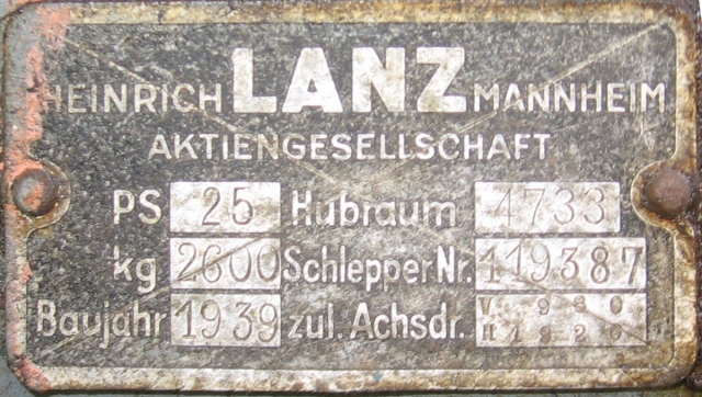 Umbau-Bulldog - Ehemaliger Lanz Glühkopf-Bulldog mit Halbdiesel-Austausch-Motor