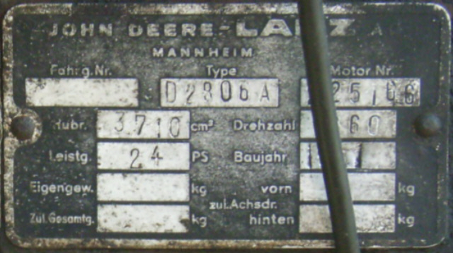 Umbau-Bulldog - Ehemaliger Lanz Glühkopf-Bulldog mit Halbdiesel-Austausch-Motor