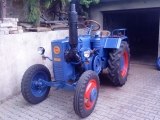 Umbau-Bulldog - Ehemaliger Lanz Glühkopf-Bulldog Type mit Halbdiesel-Austausch-Motor