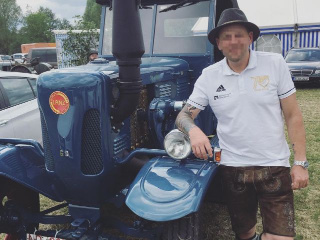 Umbau-Bulldog - Ehemaliger Lanz Glühkopf-Bulldog mit Halbdiesel-Austausch-Motor